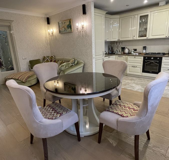 Продаётся 3-комнатная квартира, 90 м²