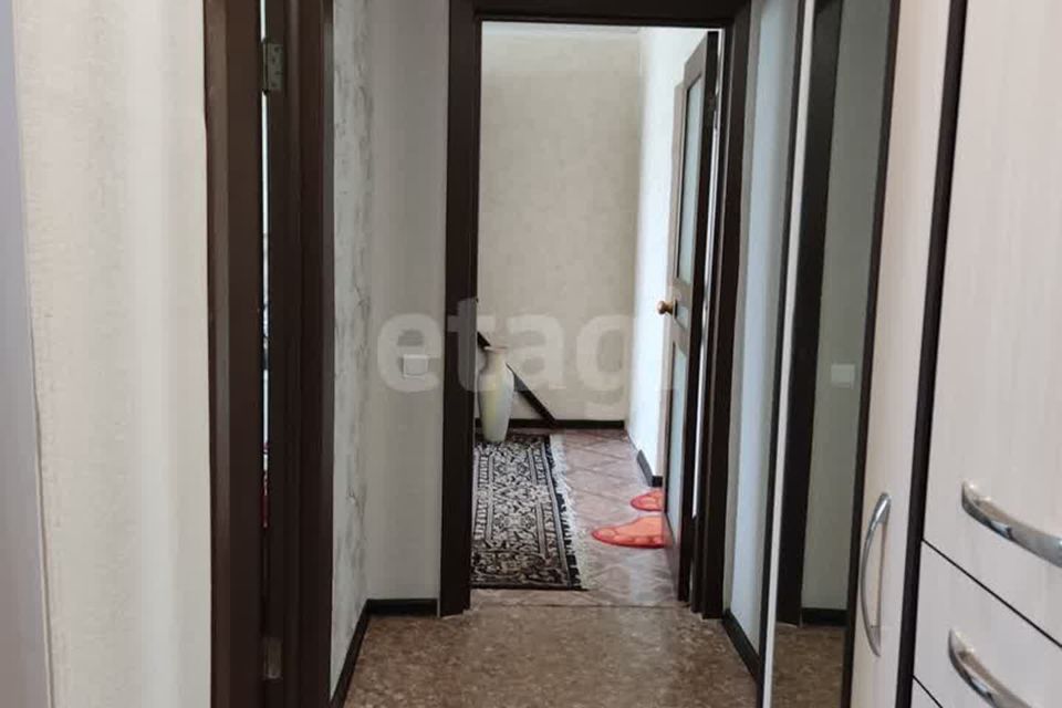 Продаётся 3-комнатная квартира, 57.9 м²
