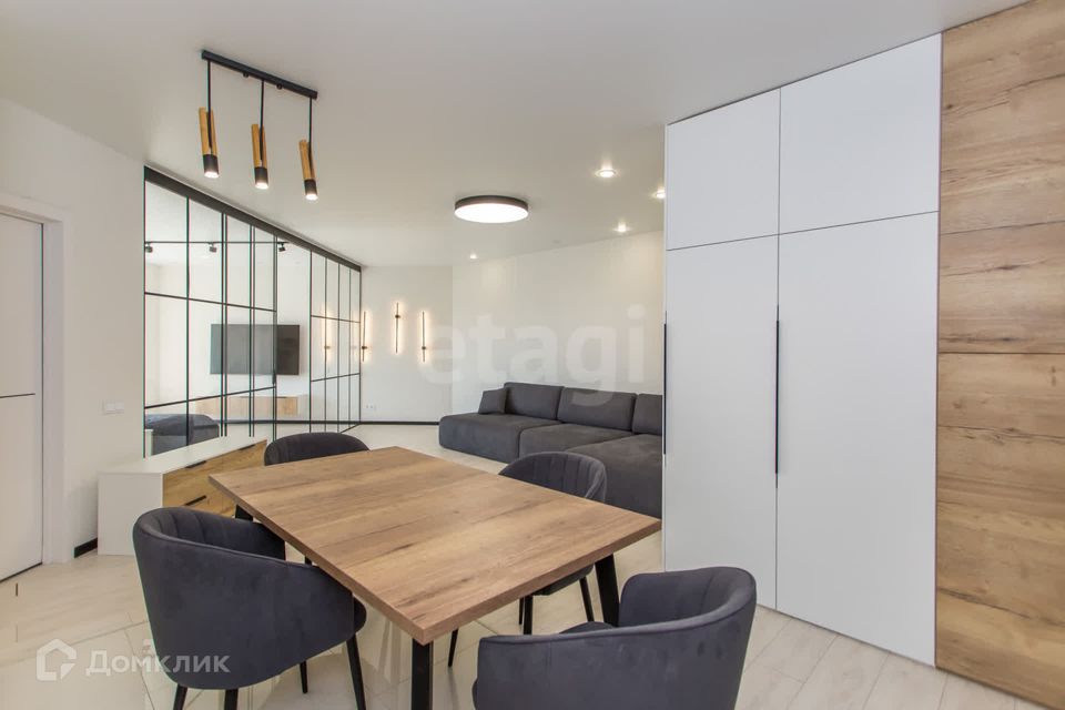 Продаётся 2-комнатная квартира, 88.9 м²