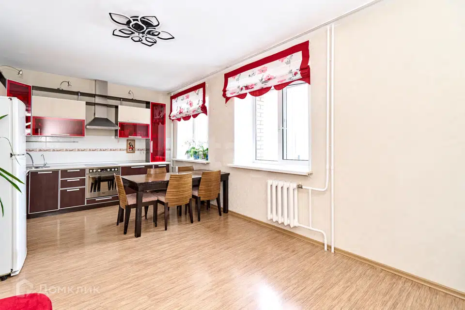 Продаётся 2-комнатная квартира, 63.7 м²