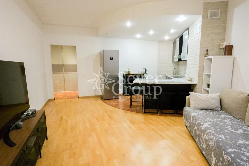 Сдаётся 1-комнатная квартира, 58 м²