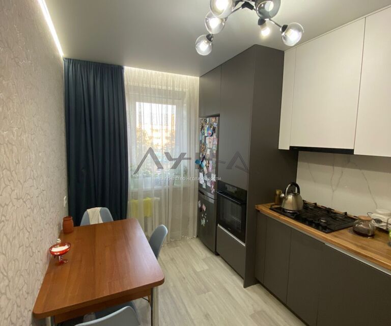 Продаётся 3-комнатная квартира, 65.7 м²