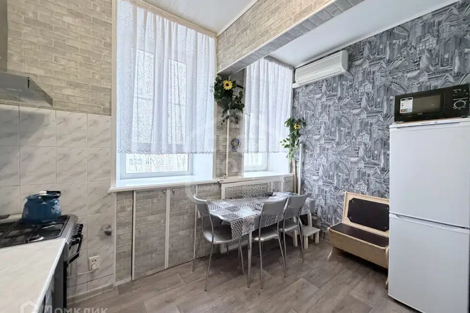 Продаётся 3-комнатная квартира, 71.4 м²