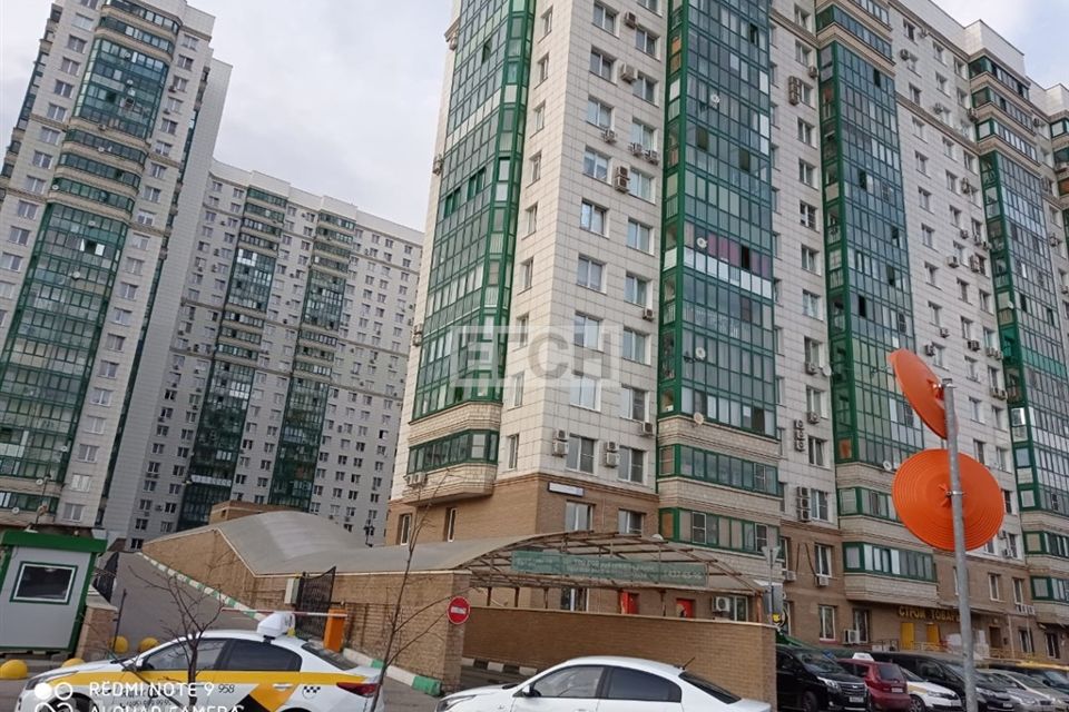 Продаётся 1-комнатная квартира, 41.3 м²