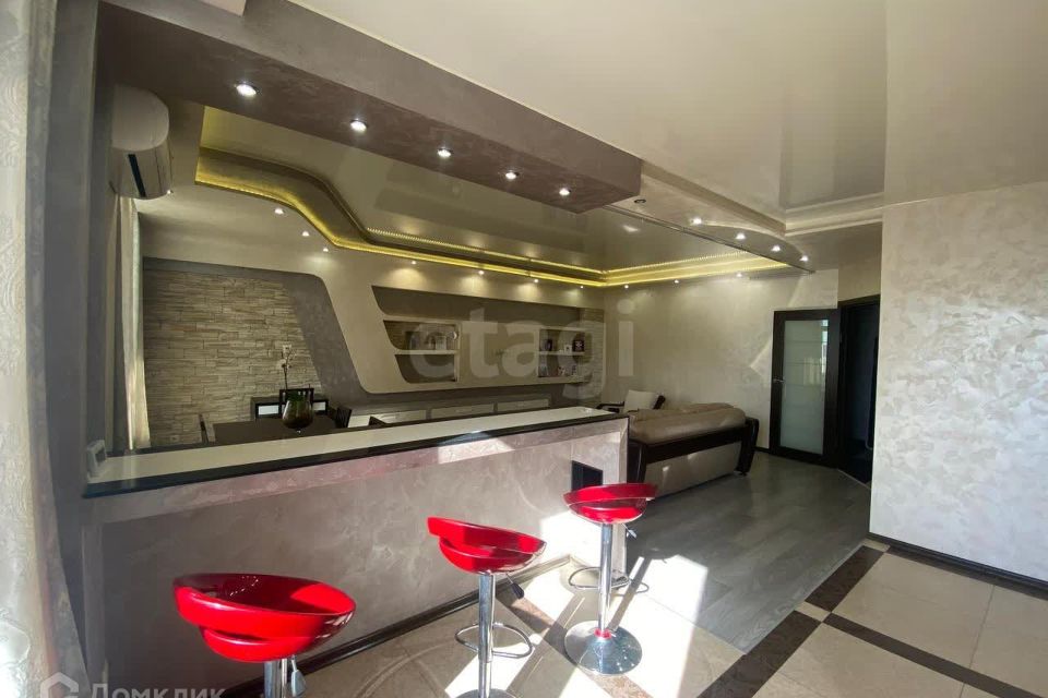 Продаётся 2-комнатная квартира, 83 м²