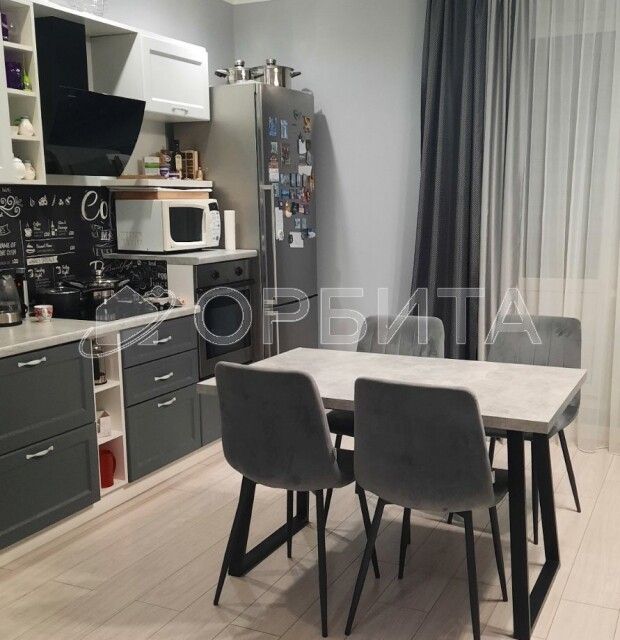 Продаётся 1-комнатная квартира, 43 м²