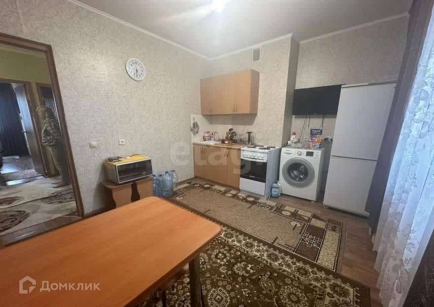Сдаётся 2-комнатная квартира, 58 м²