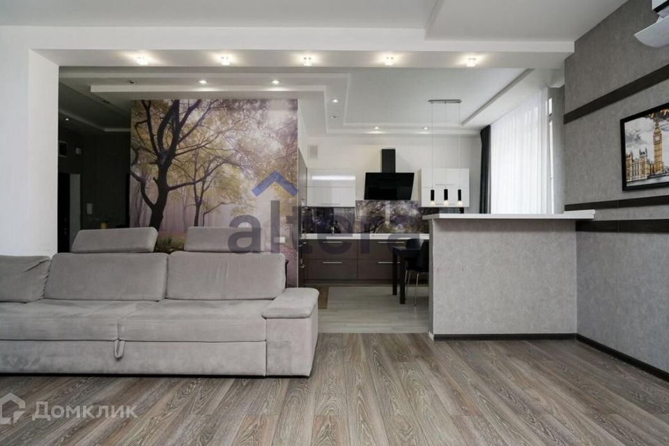 Продаётся 2-комнатная квартира, 82.8 м²