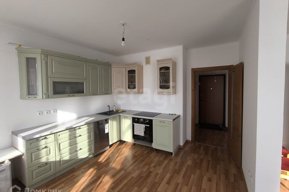 Продаётся 1-комнатная квартира, 68.9 м²