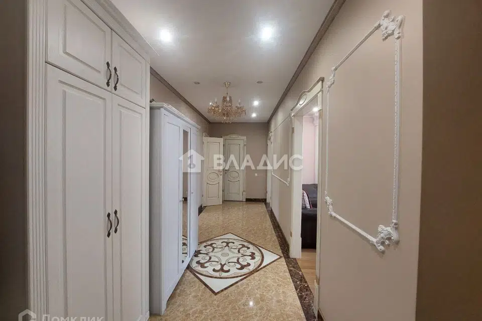 Продаётся 3-комнатная квартира, 103 м²