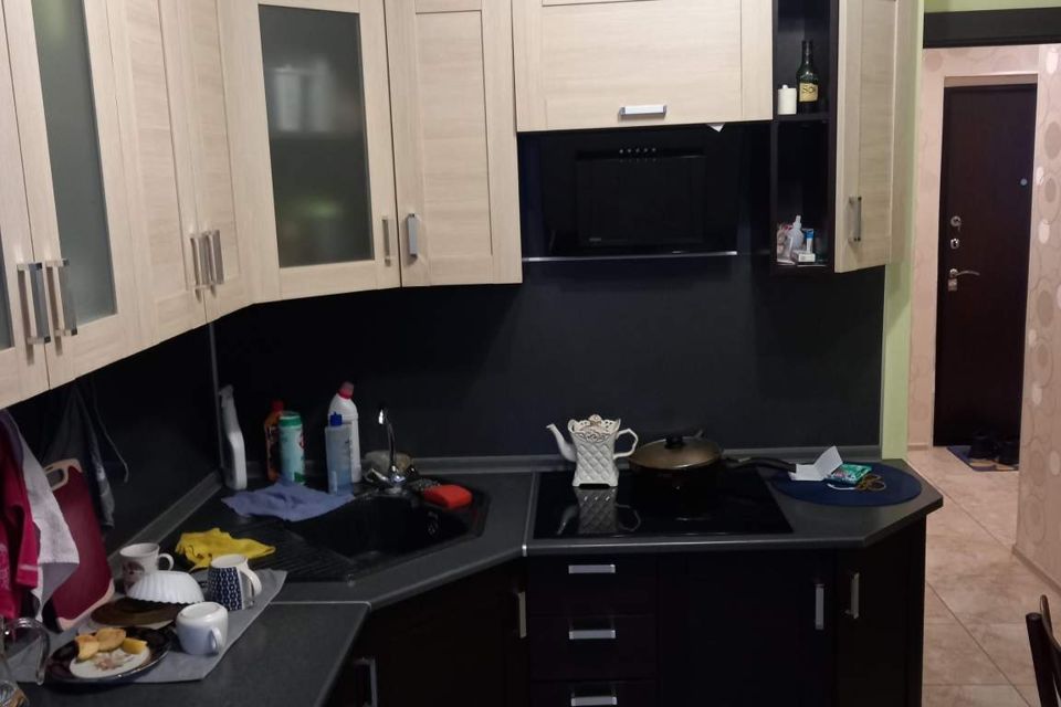 Сдаётся 1-комнатная квартира, 42 м²