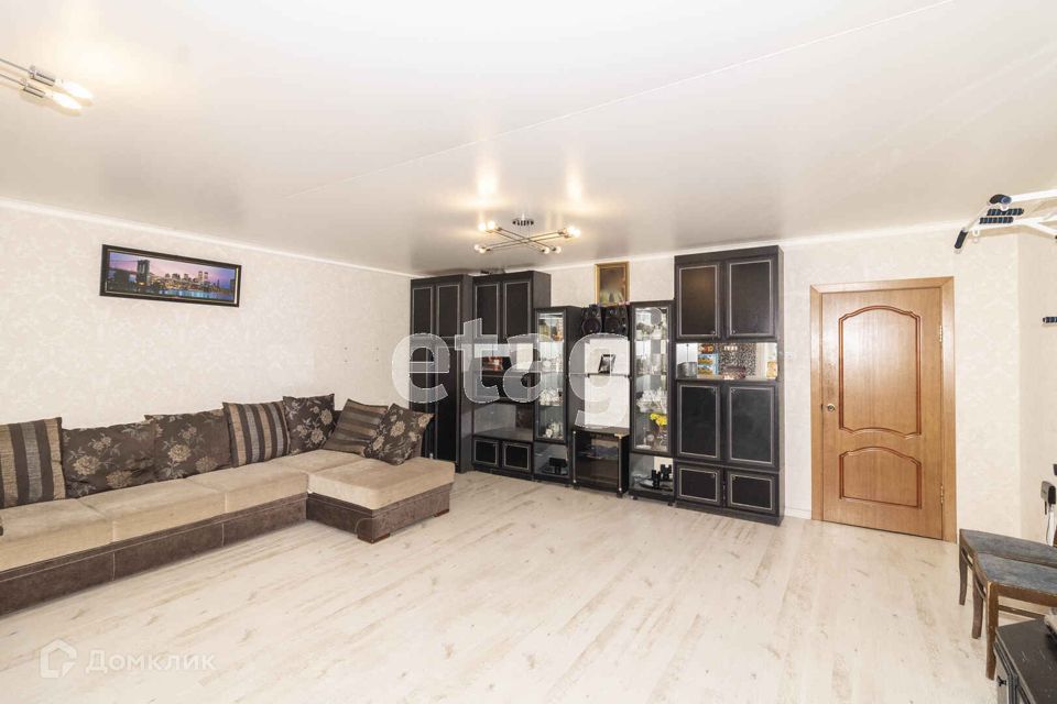 Продаётся 4-комнатная квартира, 107 м²