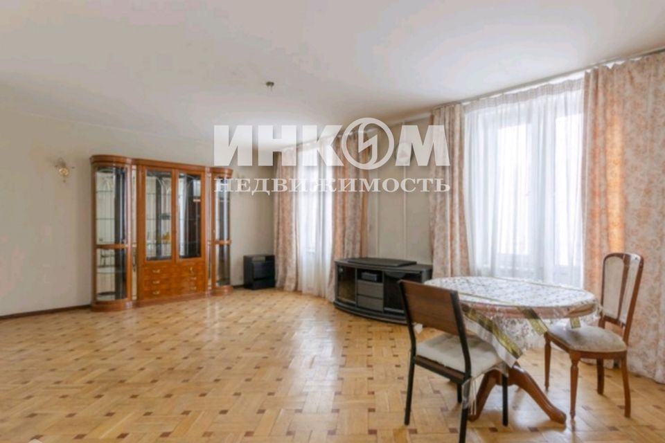 Продаётся 5-комнатная квартира, 145 м²