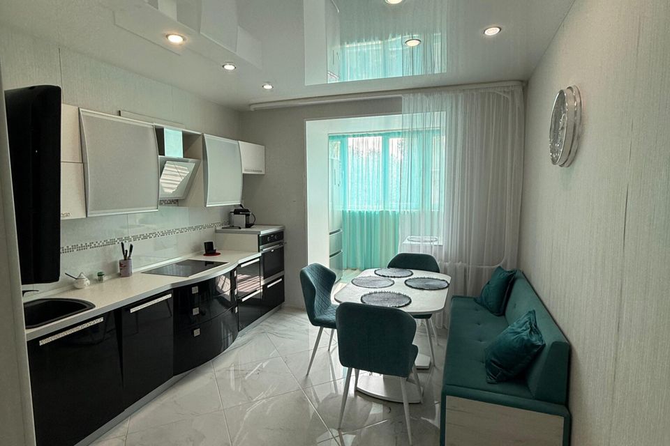 Продаётся 2-комнатная квартира, 67.8 м²