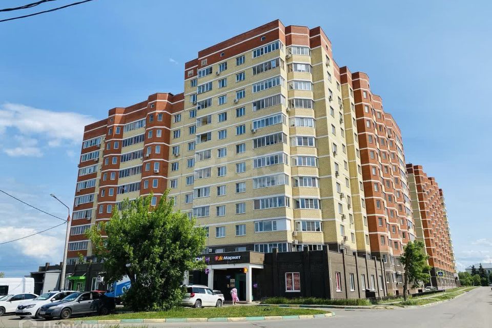 Продаётся 2-комнатная квартира, 63.8 м²