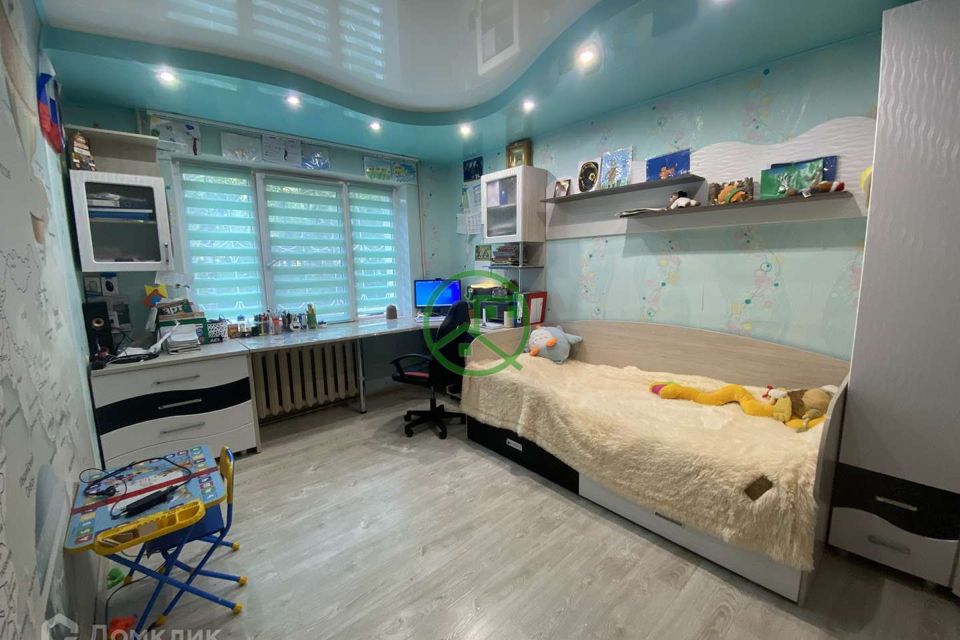 Продаётся 4-комнатная квартира, 76.9 м²
