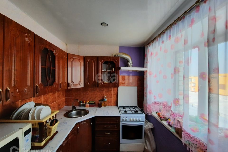 Продаётся 4-комнатная квартира, 61.3 м²