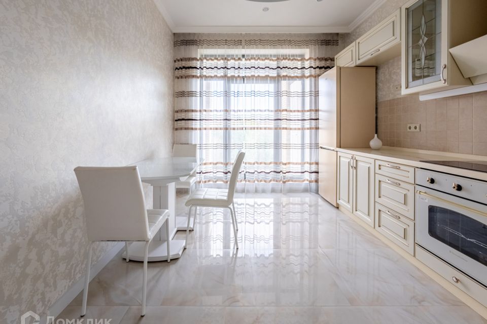 Сдаётся 1-комнатная квартира, 52 м²