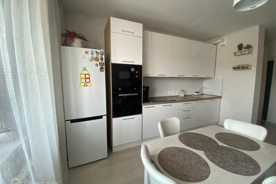Продаётся 1-комнатная квартира, 40.4 м²