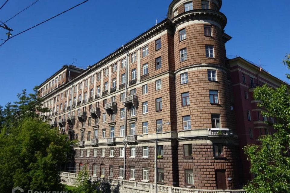 Продаётся 2-комнатная квартира, 52.7 м²