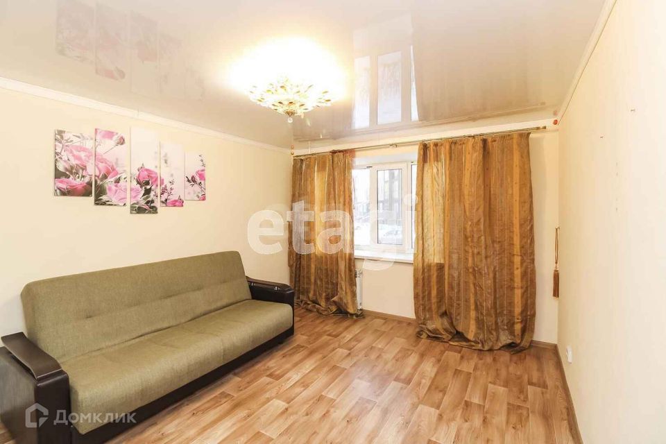 Продаётся 1-комнатная квартира, 37.8 м²