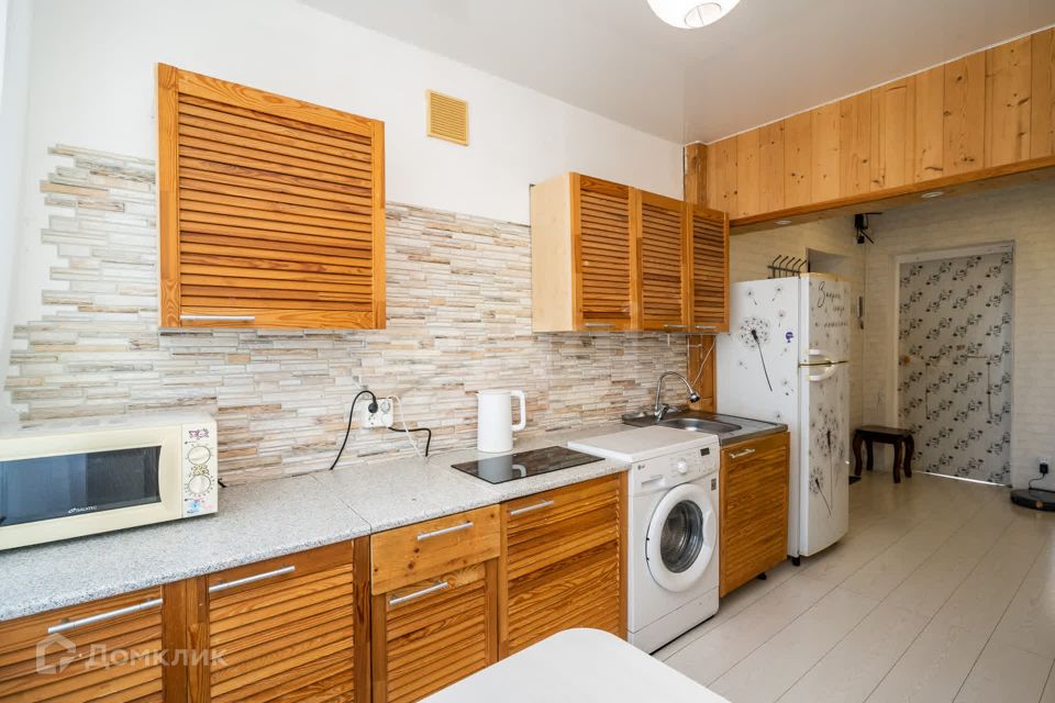Продаётся 3-комнатная квартира, 58.3 м²