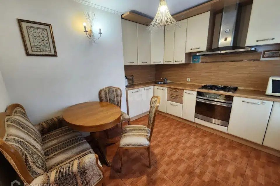 Продаётся 2-комнатная квартира, 71.1 м²