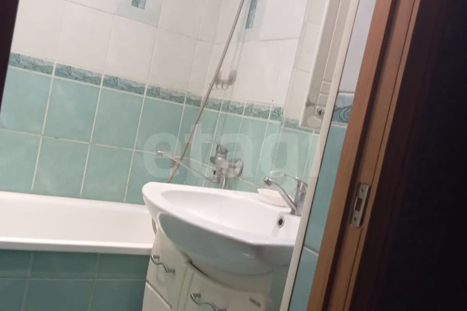Продаётся 3-комнатная квартира, 58.4 м²