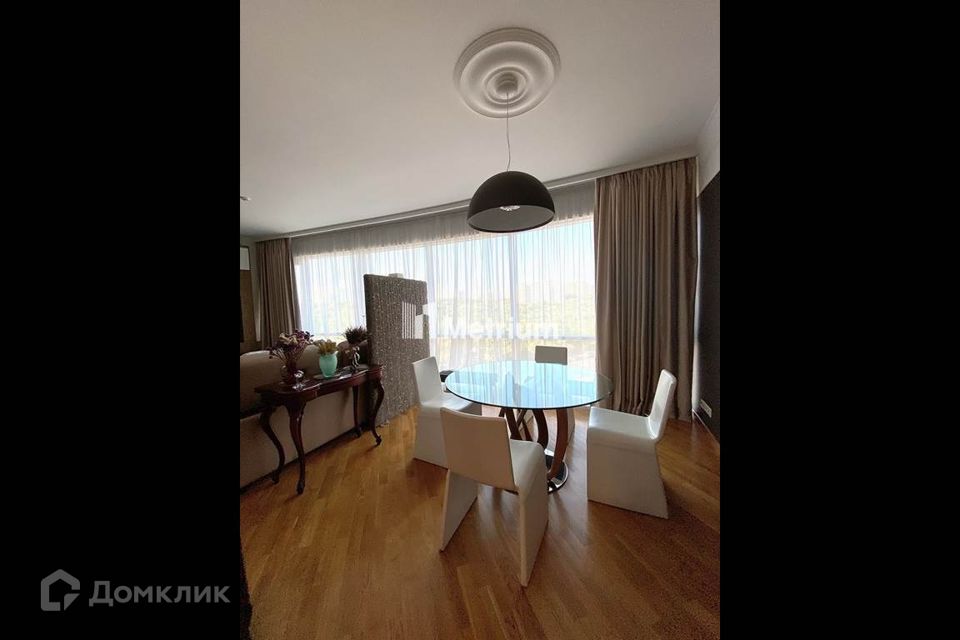 Продаётся 6-комнатная квартира, 177.7 м²