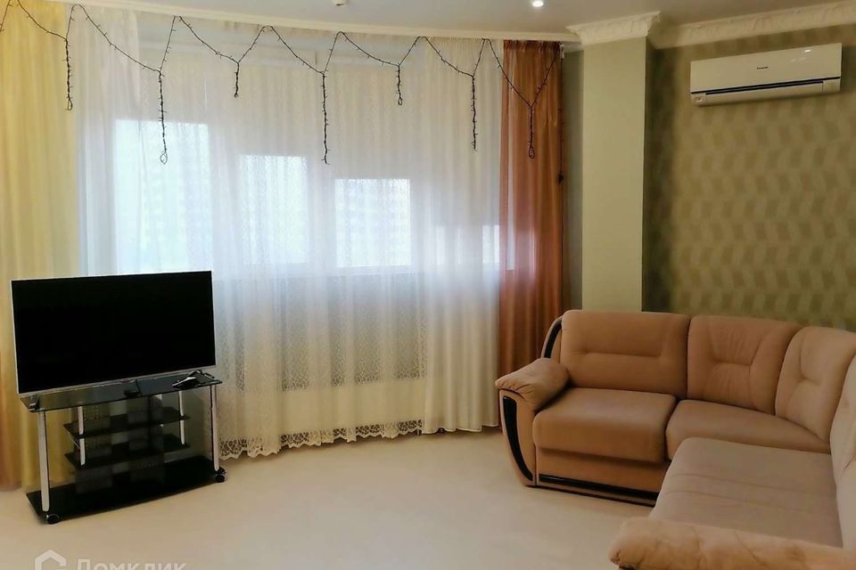 Продаётся 2-комнатная квартира, 108.6 м²