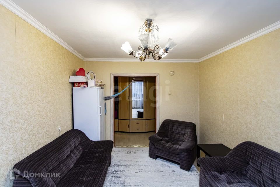 Продаётся 4-комнатная квартира, 74.8 м²