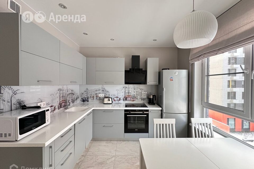 Сдаётся 2-комнатная квартира, 92 м²