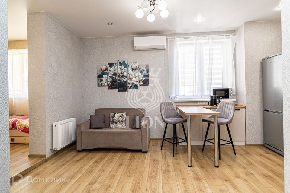 Продаётся 1-комнатная квартира, 37.8 м²