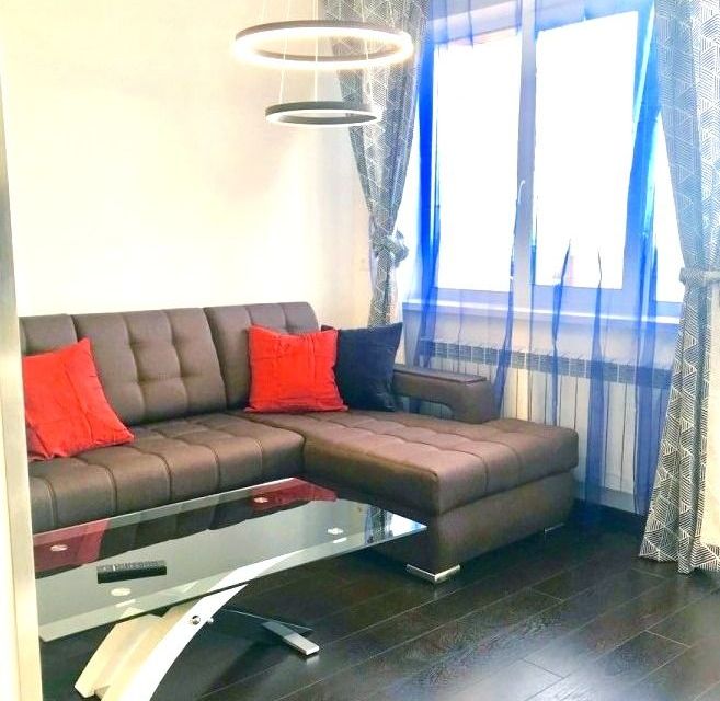 Сдаётся 1-комнатная квартира, 60 м²