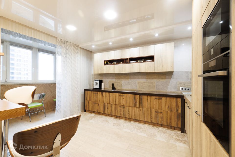 Продаётся 4-комнатная квартира, 128.8 м²