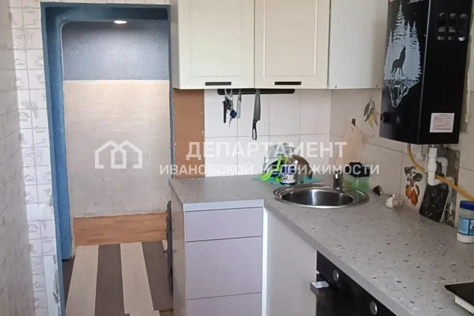 Продаётся 1-комнатная квартира, 42 м²