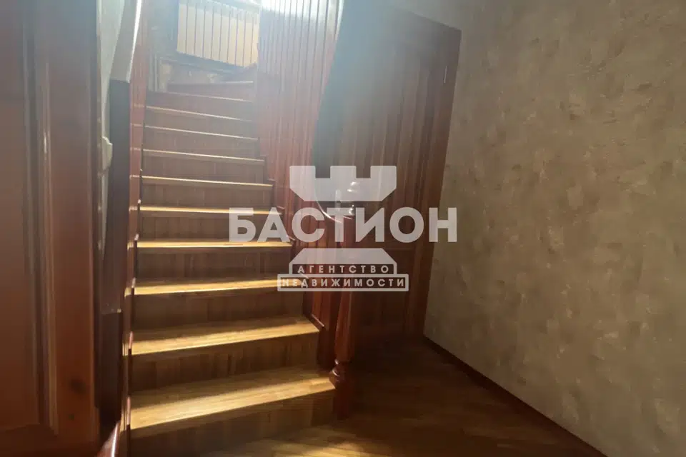 Продаётся 2-этажный дом, 250 м²
