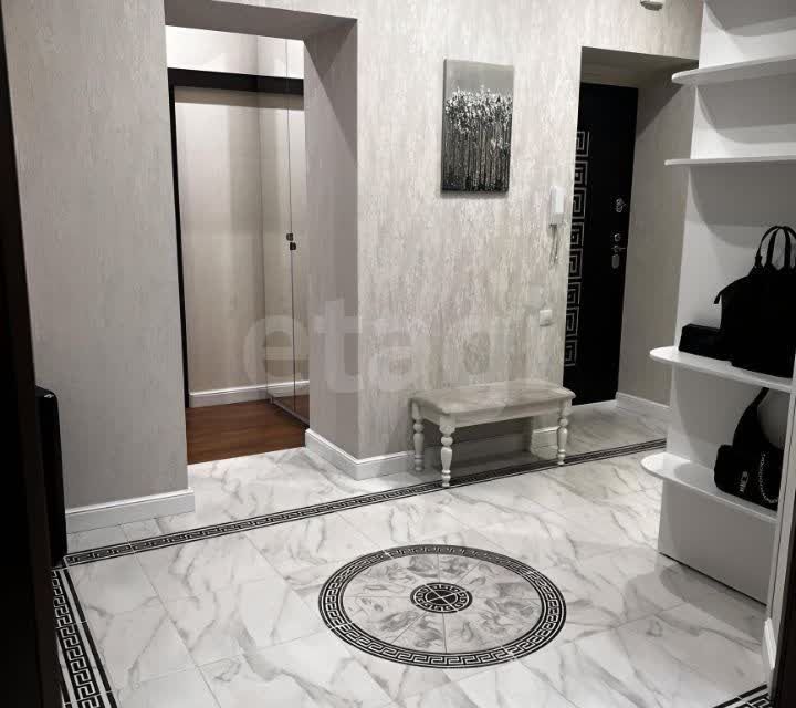 Продаётся 4-комнатная квартира, 104 м²