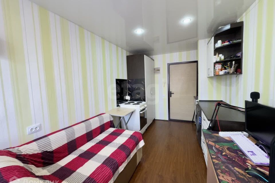 Продаётся комната в 4-комн. квартире, 10.5 м²