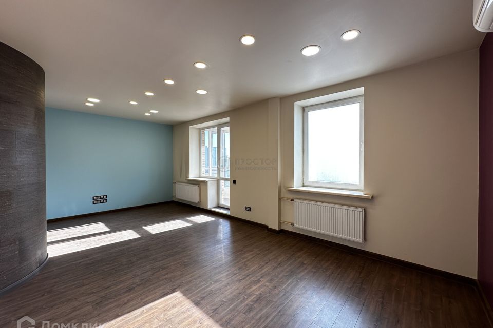 Продаётся 2-комнатная квартира, 61.8 м²