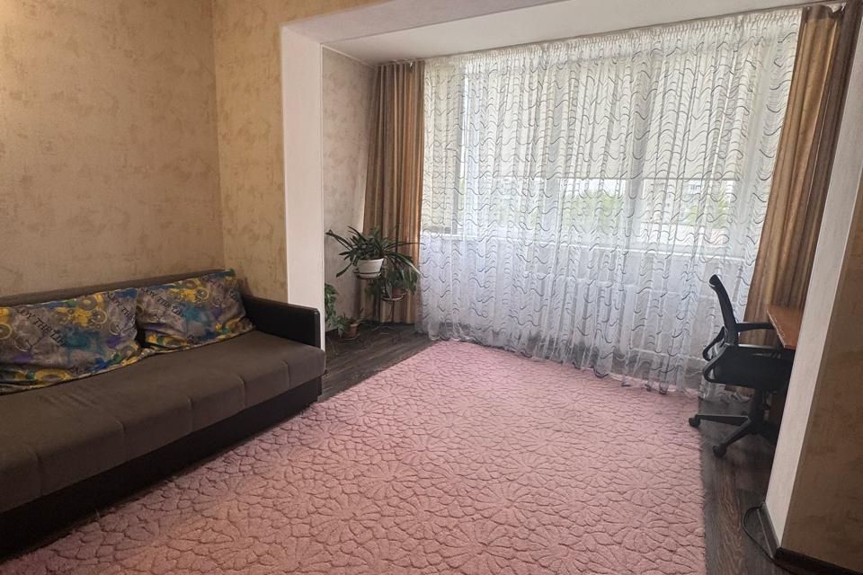 Продаётся 1-комнатная квартира, 42 м²