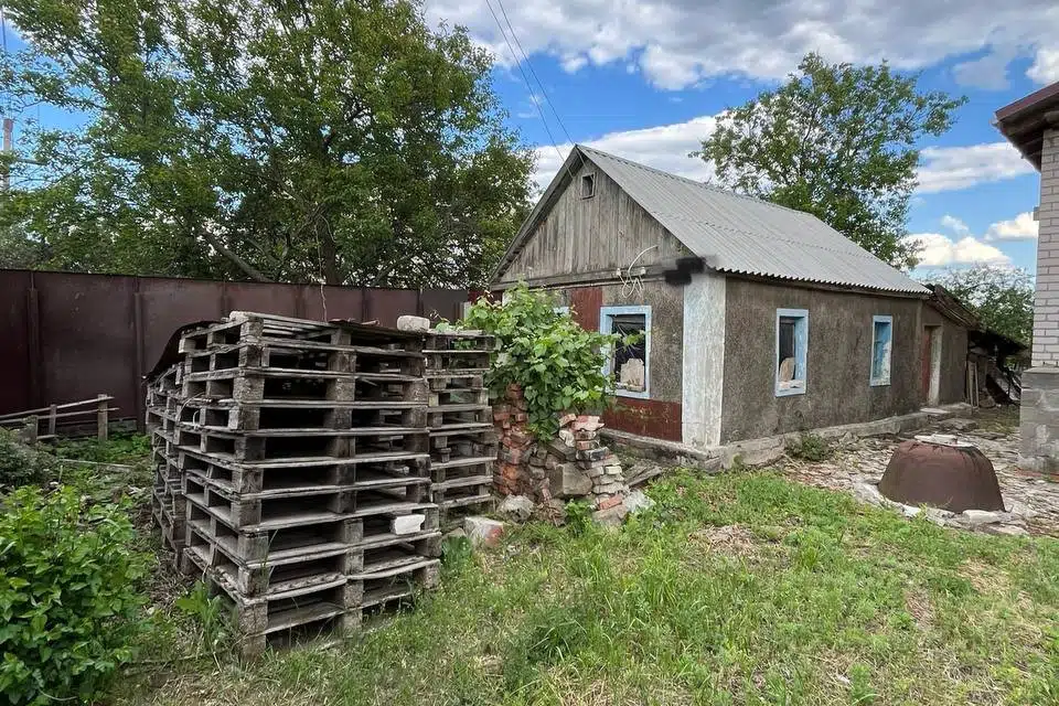 Продаётся 3-этажный дом, 220 м²