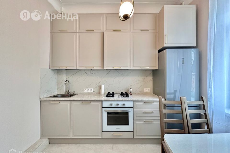Сдаётся 2-комнатная квартира, 58 м²