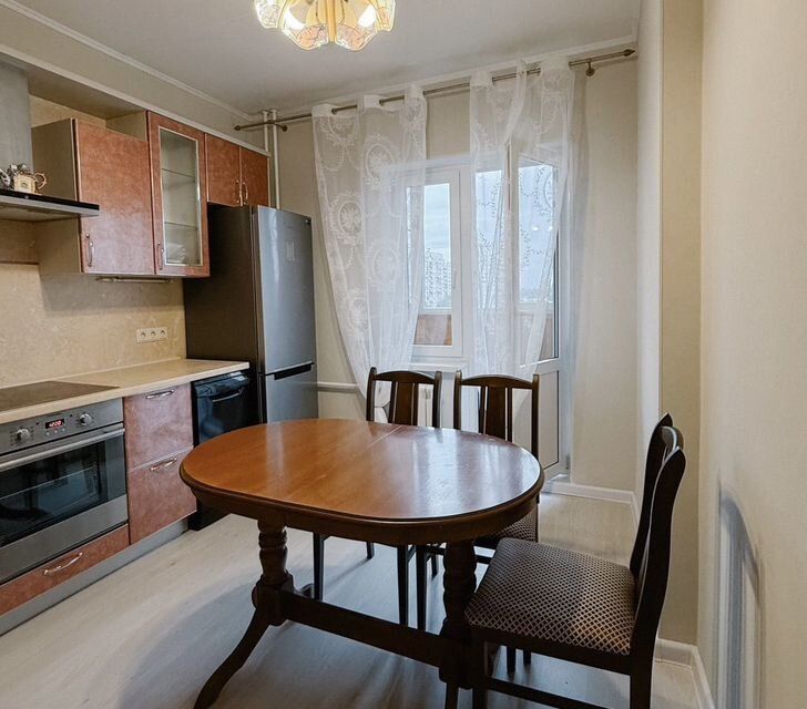 Сдаётся 2-комнатная квартира, 65 м²
