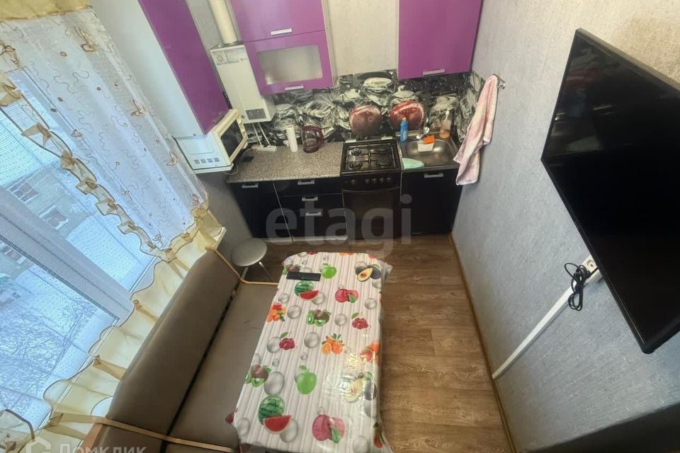 Продаётся 3-комнатная квартира, 59.5 м²