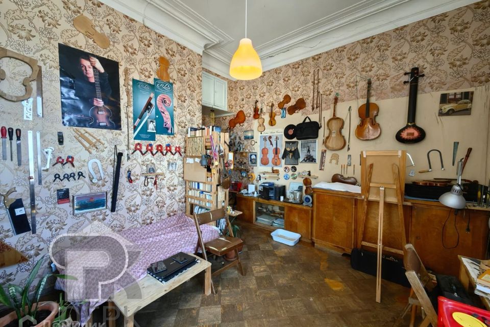 Продаётся комната в 6-комн. квартире, 18.4 м²