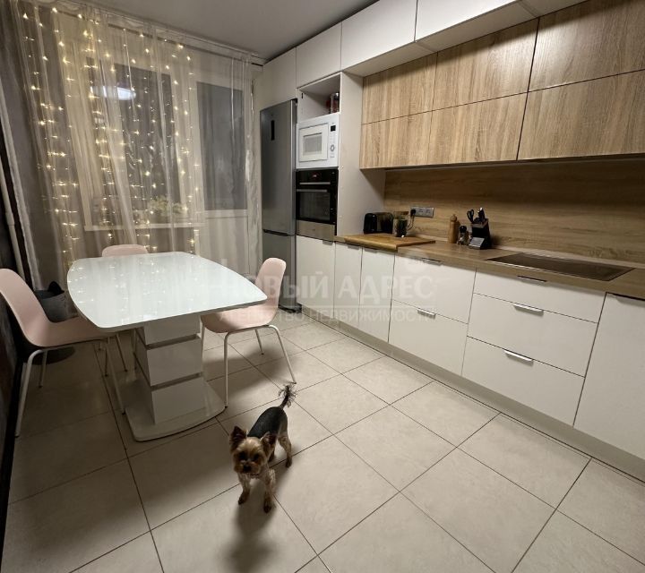 Продаётся 2-комнатная квартира, 60.4 м²