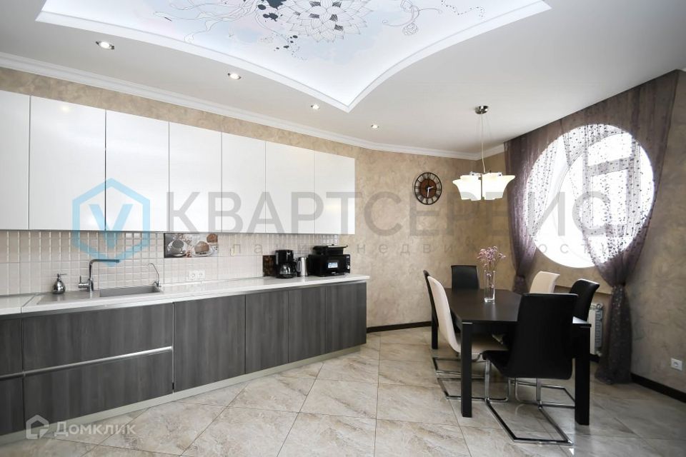 Продаётся 4-комнатная квартира, 121 м²