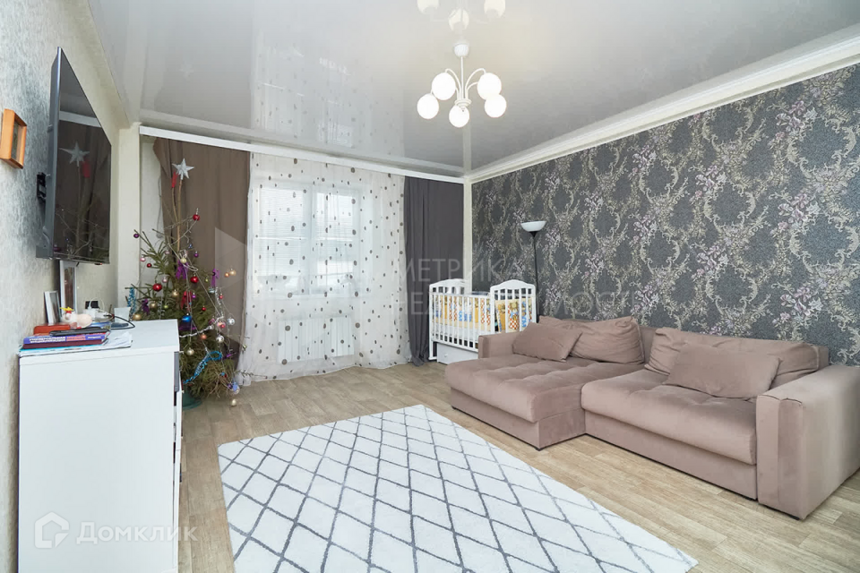Продаётся 1-комнатная квартира, 49 м²