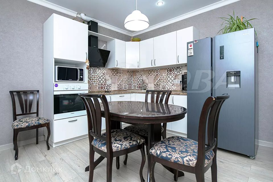 Продаётся 2-комнатная квартира, 67.3 м²